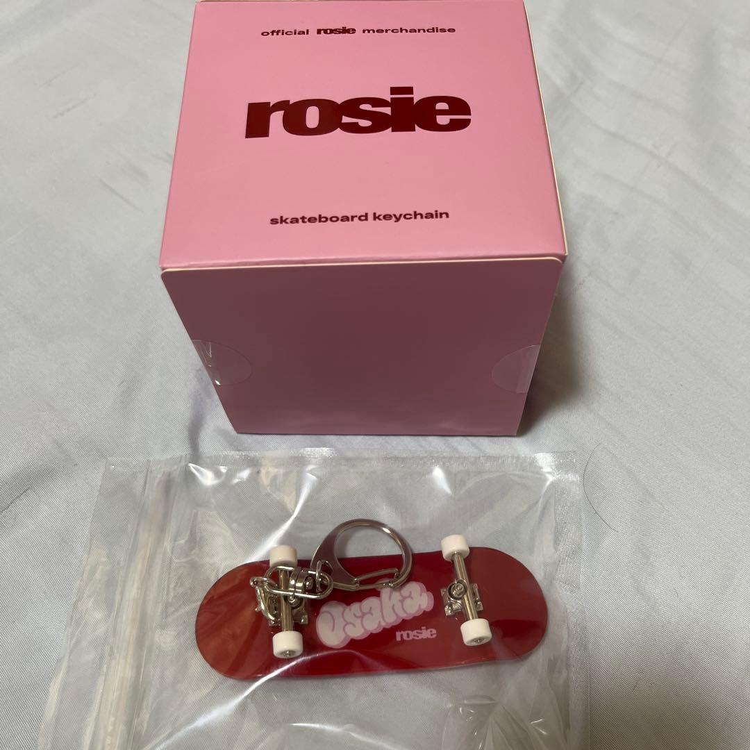 レア　ロゼ　ポップアップ大阪限定スケボーキーリングピンク新品未使用