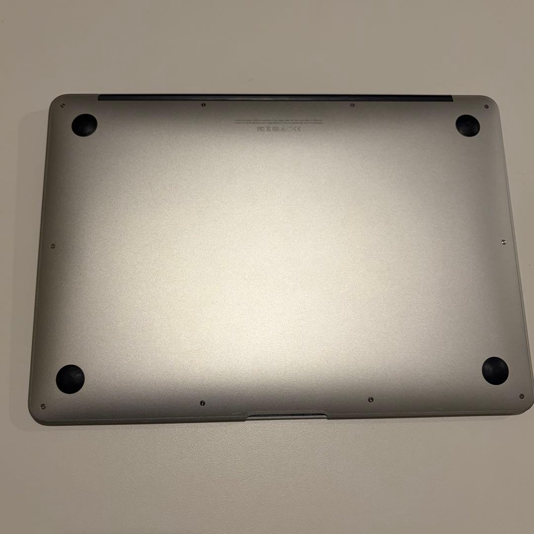 MacBook Air (13-inch, Early 2015) 本体、充電器