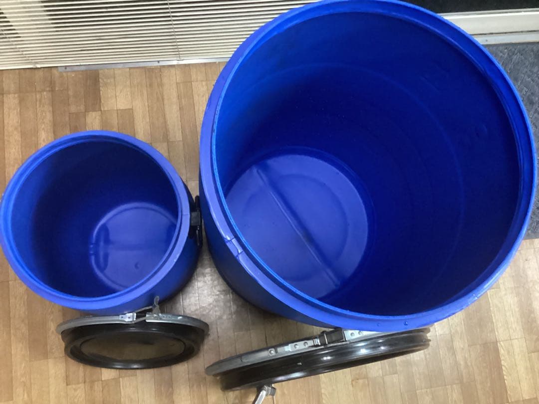 166プラスチックドラム　ポリタンク　オープンタイプ　200ℓ＋60ℓ 送料込み