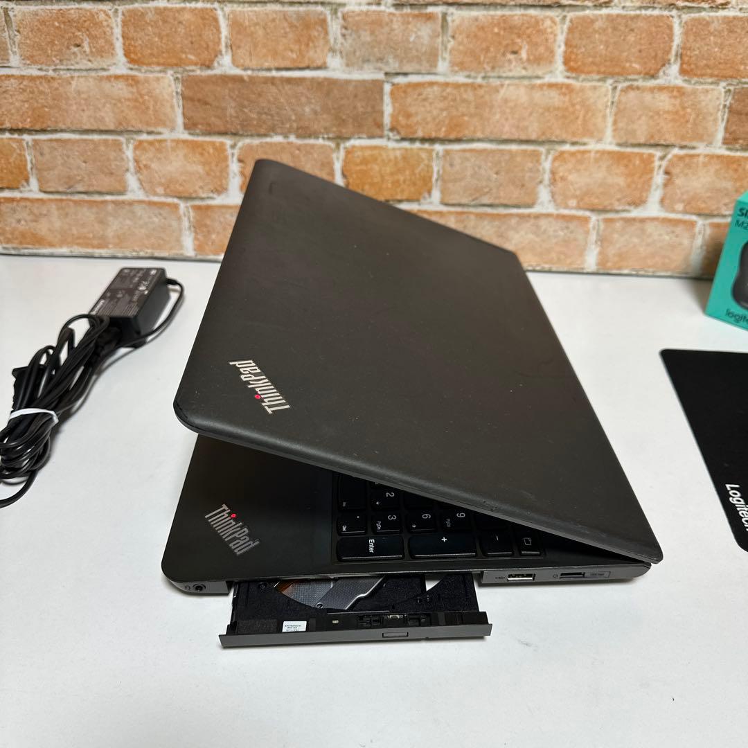 レノボ　 ThinkPadノート PC SSD Windows11 オフィス付