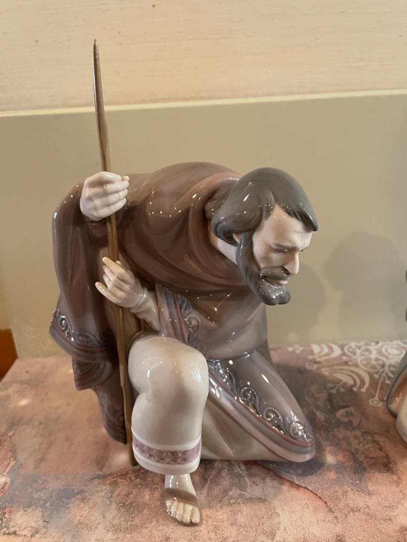 リヤドロ Lladro 聖なる夜 イエス、木の杖を持つヨセフ、聖母マリア