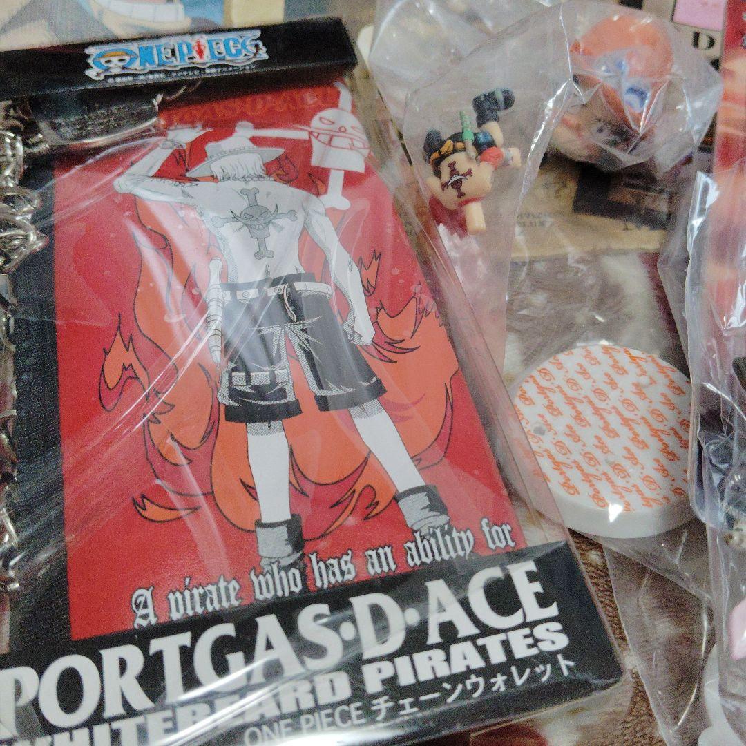 ワンピース キャラクターエース　チェーンウォレット　グッズセット
