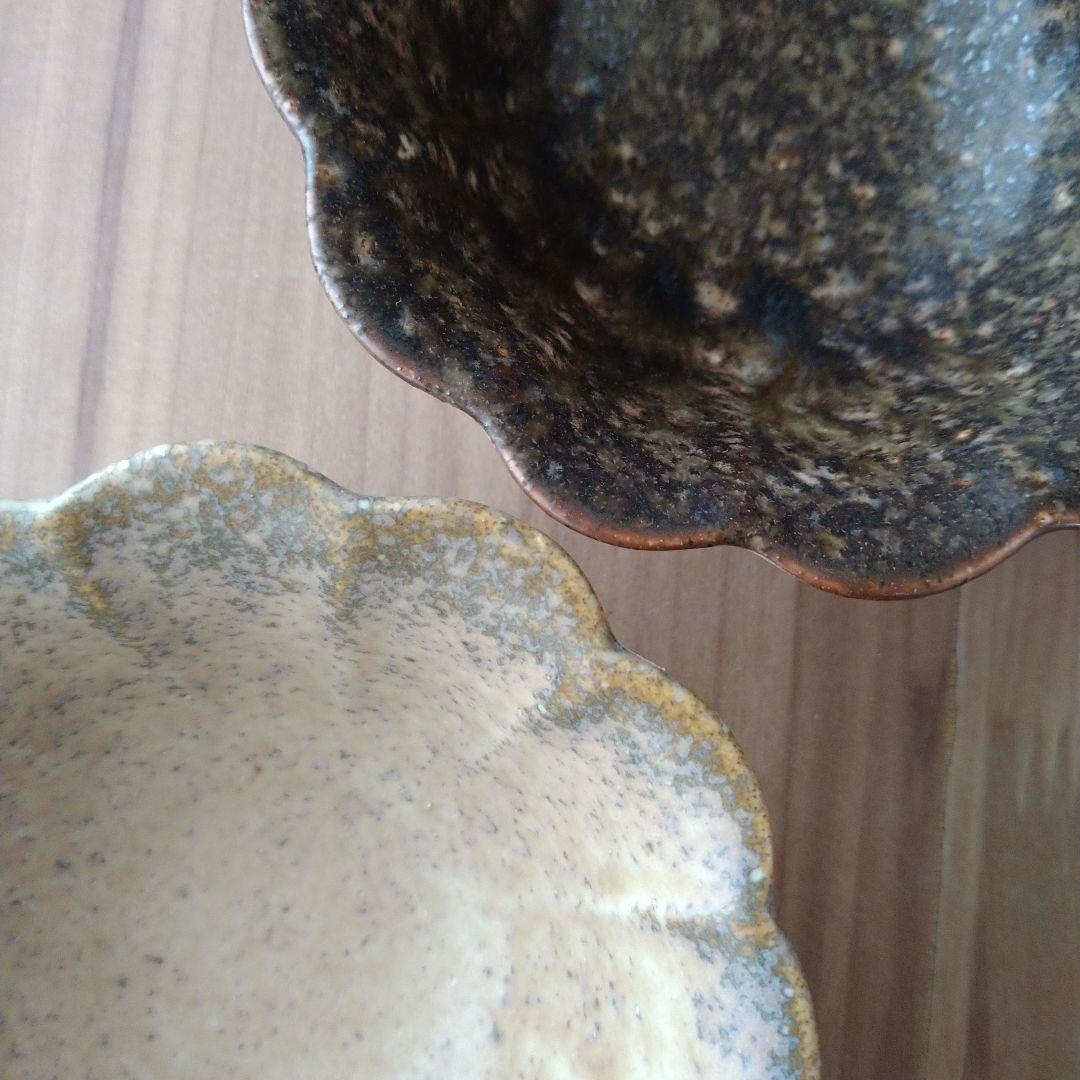 花型 鉄信楽 深皿４枚・花形中皿４枚・花形小鉢４個