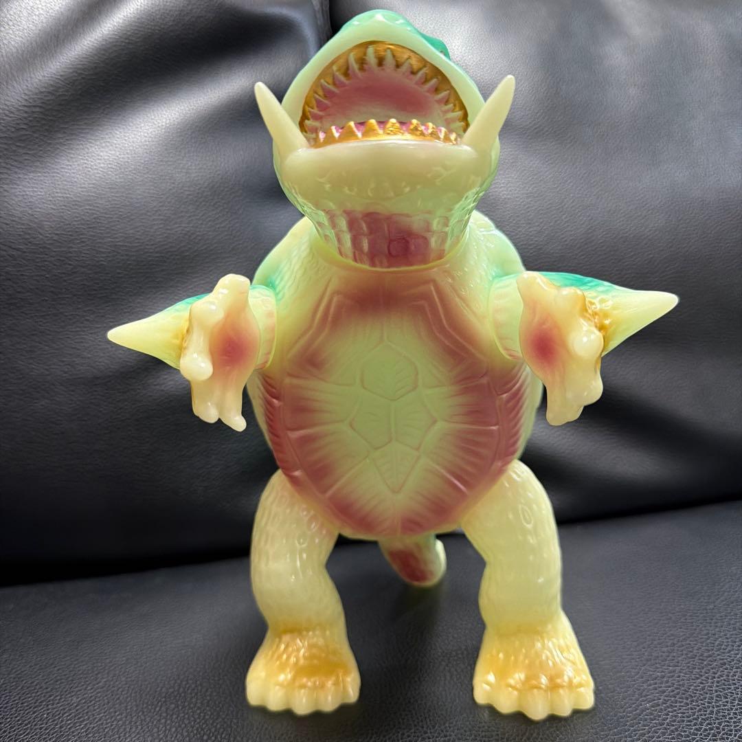 ⚠️限定・激レア　ガメラ対レギロン　ガメラM1号　ハイパーホビー限定　蛍光