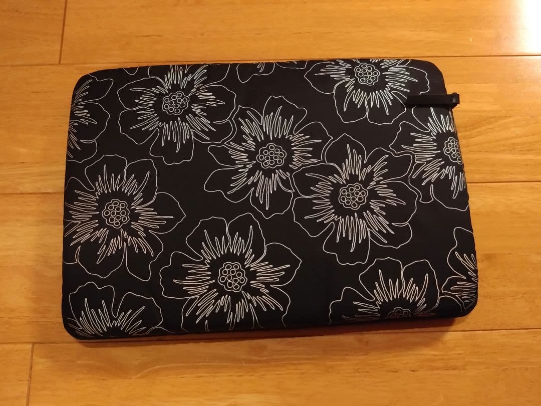 【新品】kate spade フラワーパターン ノートPCケース