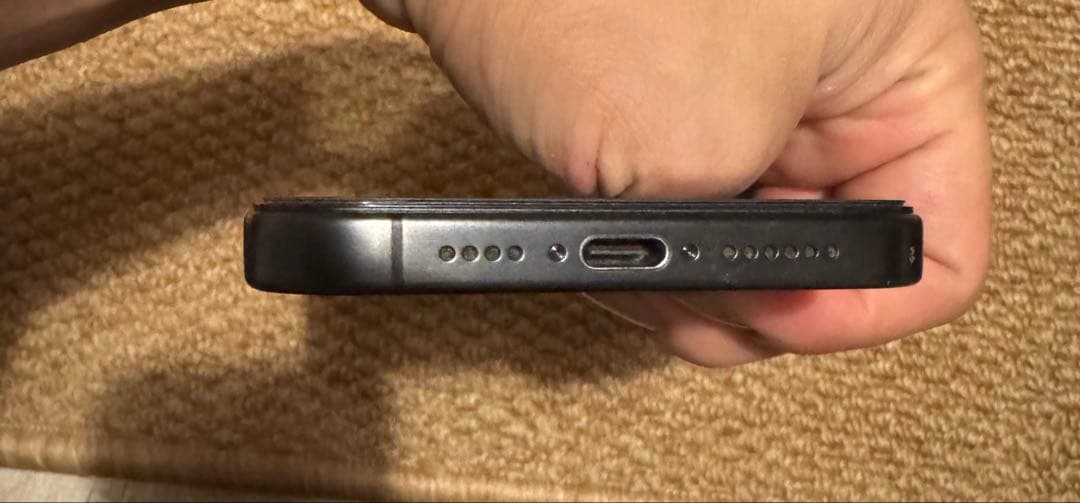海外版 iphone 15 Pro Max 512GB，美品，バッテリーは98%