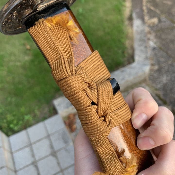 中古で1万2000円で購入しました。