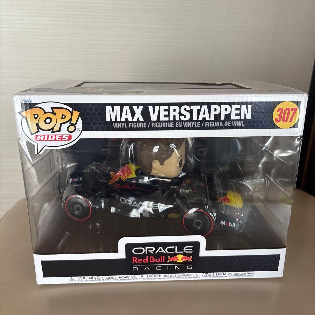 レッドブルー　MAX VERSTAPPEN フィギュア