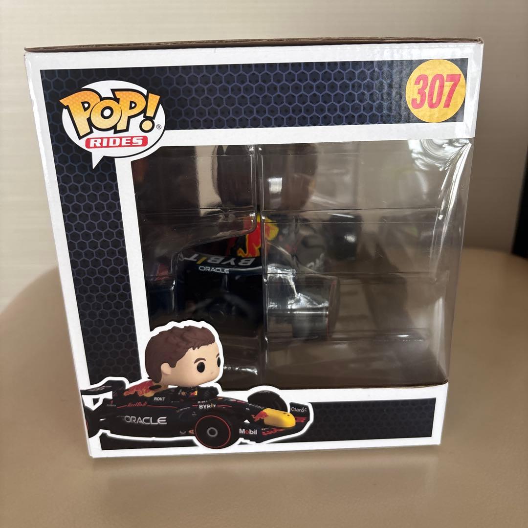 レッドブルー　MAX VERSTAPPEN フィギュア