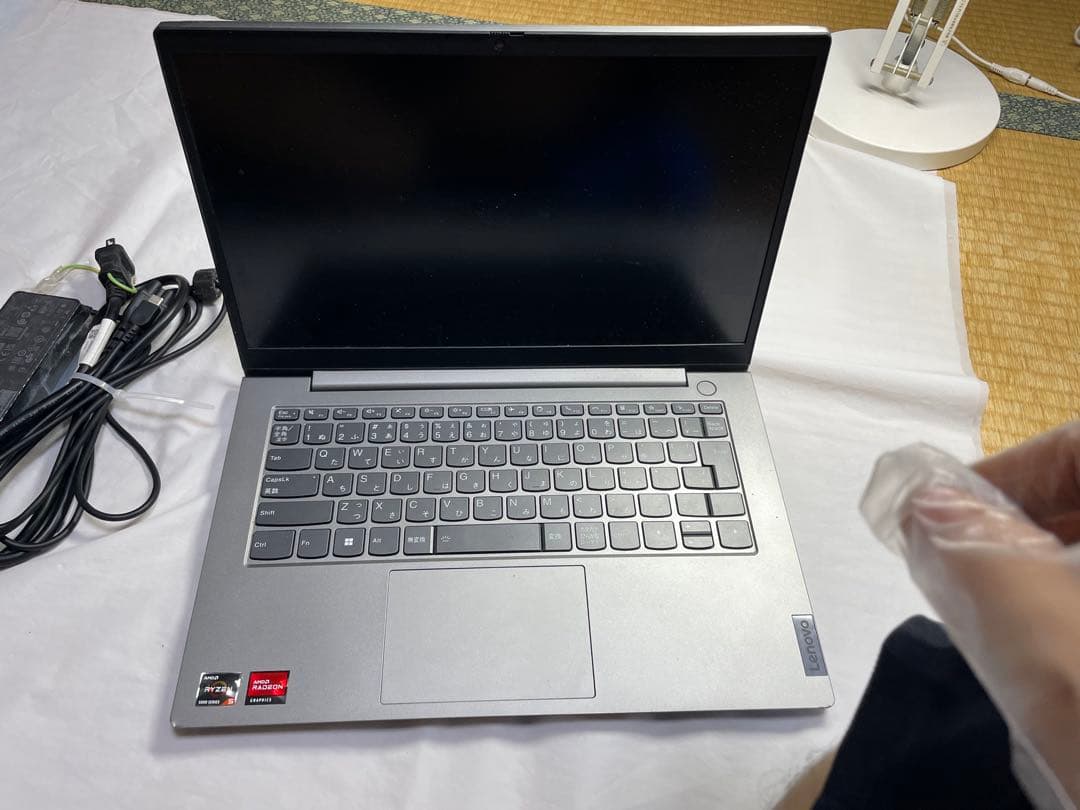 『液晶割れジャンク』lenovo thinkbook14 g4 aba