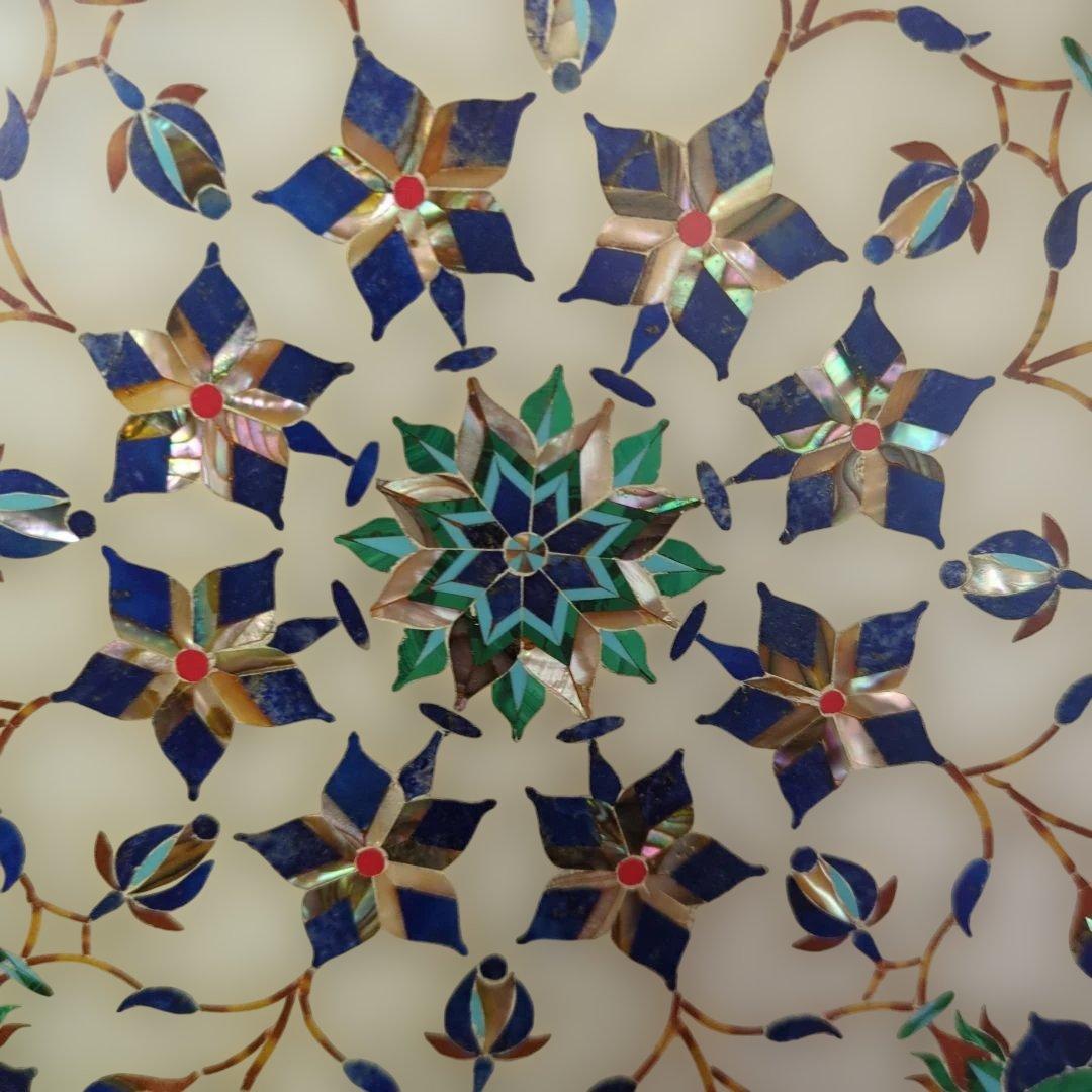 インド伝統工芸品、大理石象嵌細工 のプレート、木製スタンド付