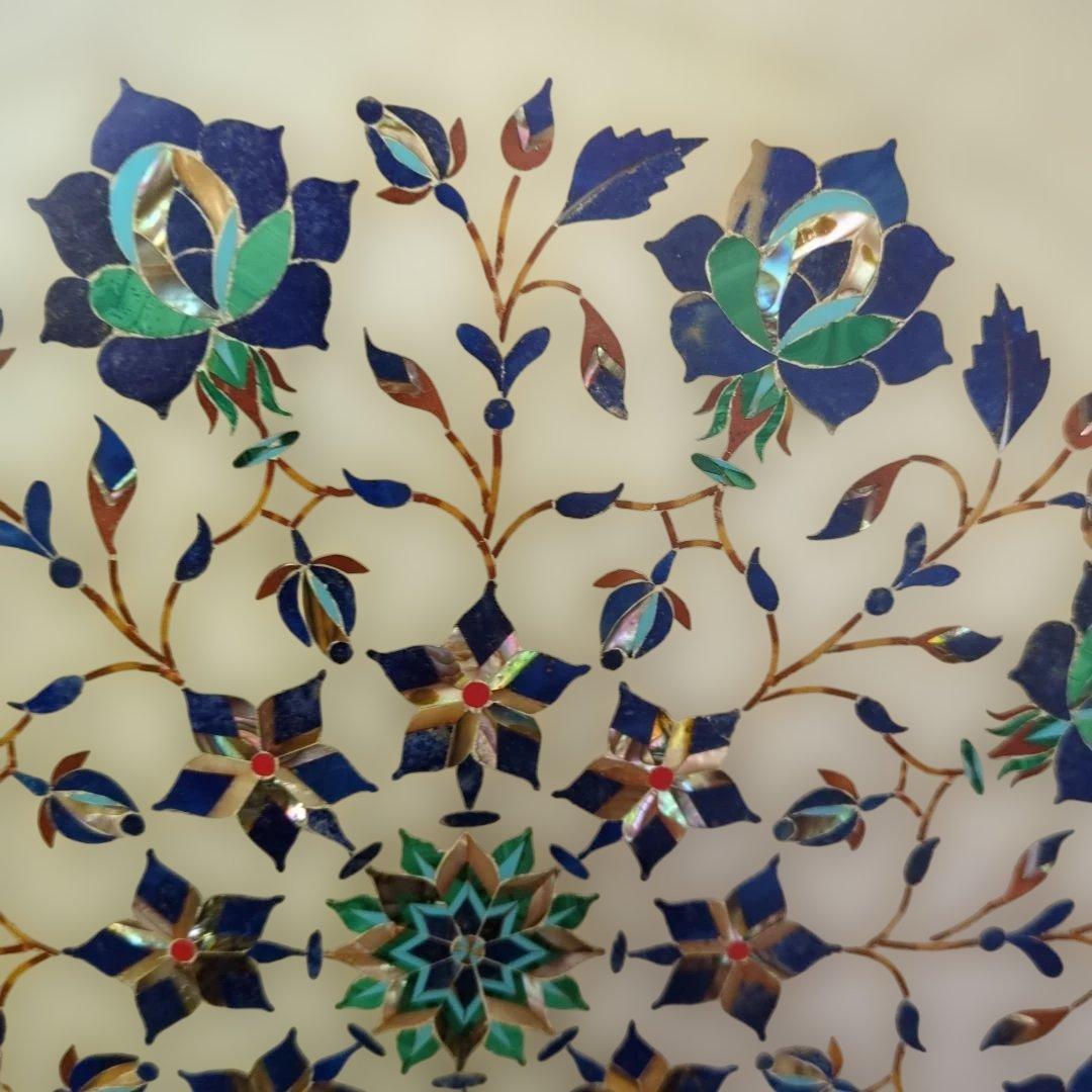 インド伝統工芸品、大理石象嵌細工 のプレート、木製スタンド付