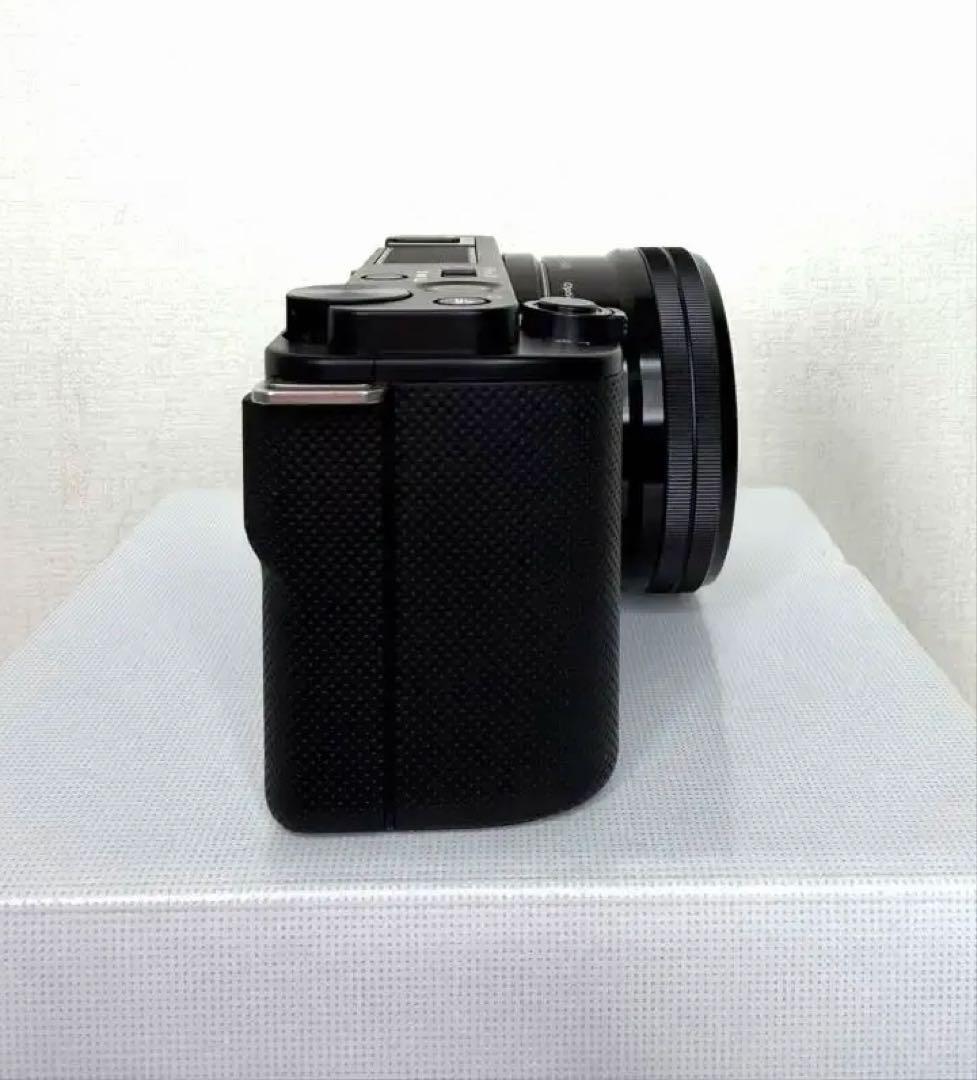 【新品同様】SONY ZV-E10L パワーズームレンズ、シャッター回数31回