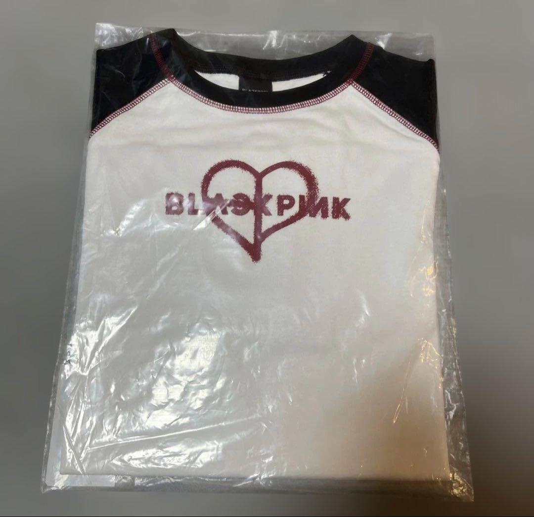blackpink deadline POPUP Tーシャツ rosé着用モデル