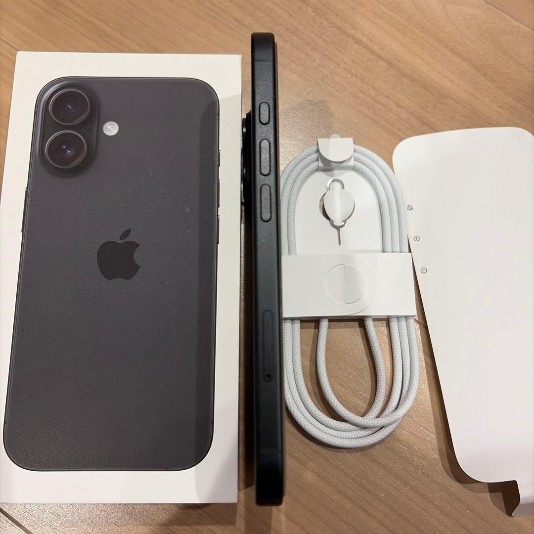 Apple iPhone16 本体　ブラック128GB　SIMフリー