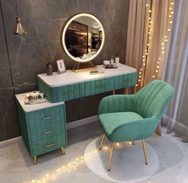 オシャレドレッサー　カラベロア調デスク引き出し3杯LEDミラー　椅子棚4点セット