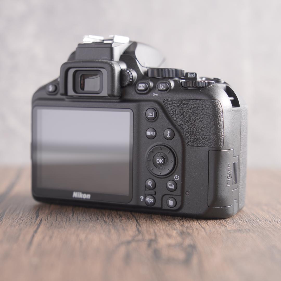 ✨ショット数まさかの64回でほぼ未使用✨Nikon D3500　267-1