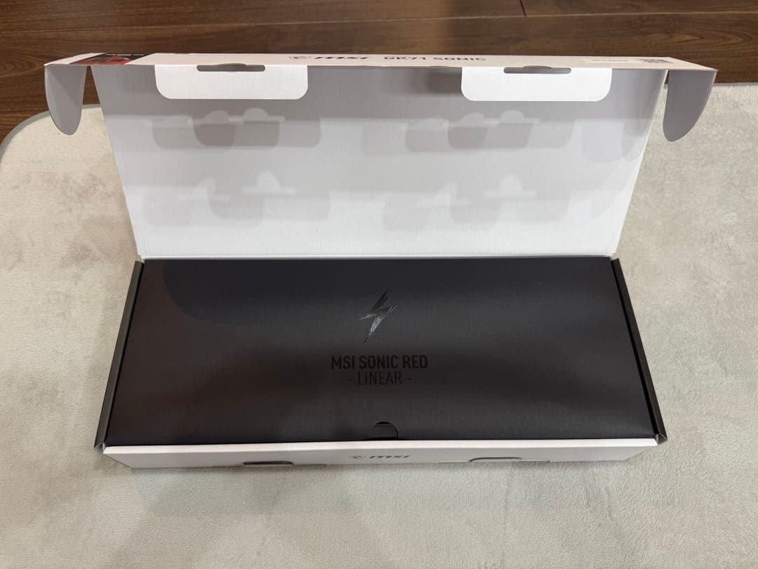 ゲーミングキーボード msiGK71