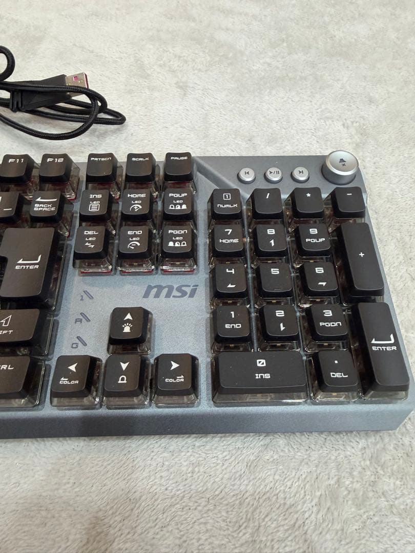 ゲーミングキーボード msiGK71