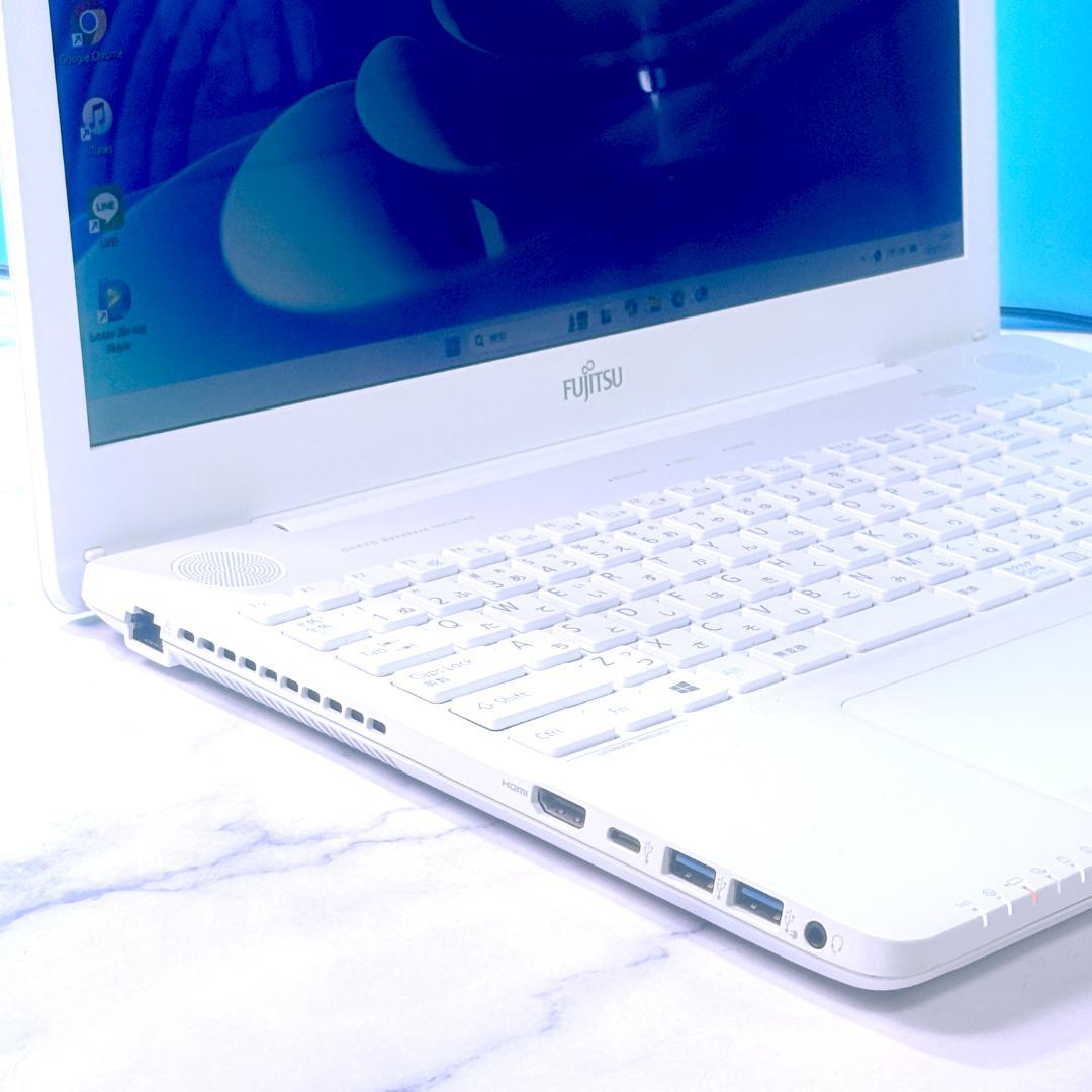 Corei7・8GB・SSD・ブルーレイ☆Win11・ホワイト・ノートパソコン