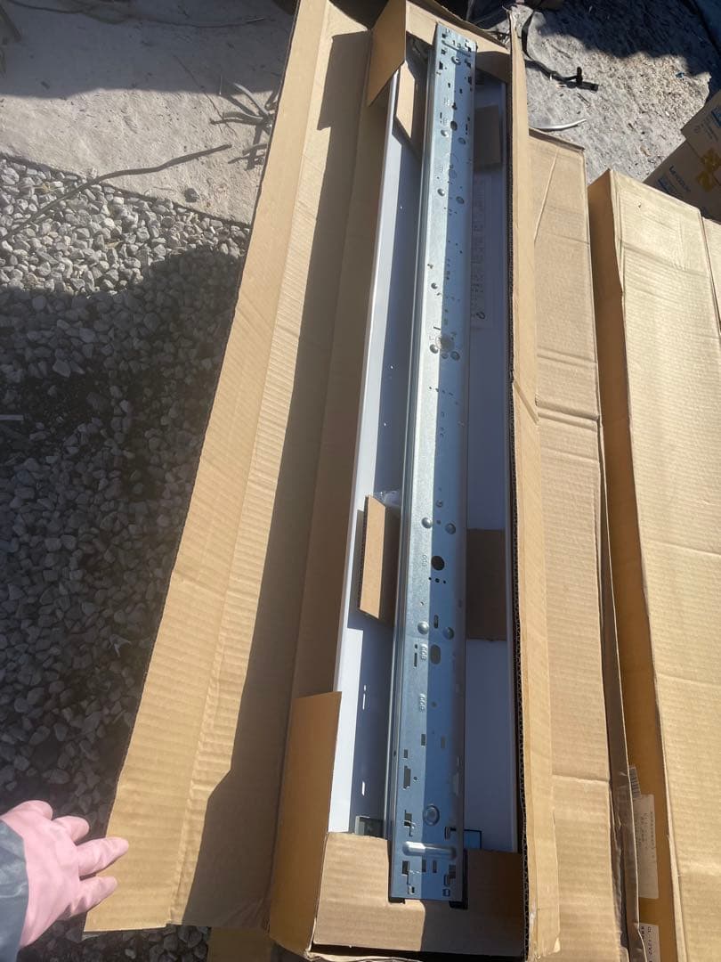 未開封品　￼直管型LED照明器具　反射笠￼つき　9セット