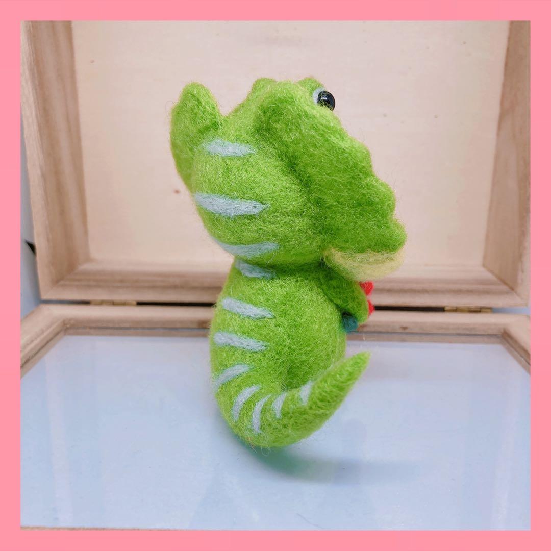 羊毛フェルト　⭐︎エリマキトカゲ⭐︎ペキニーズさん。
