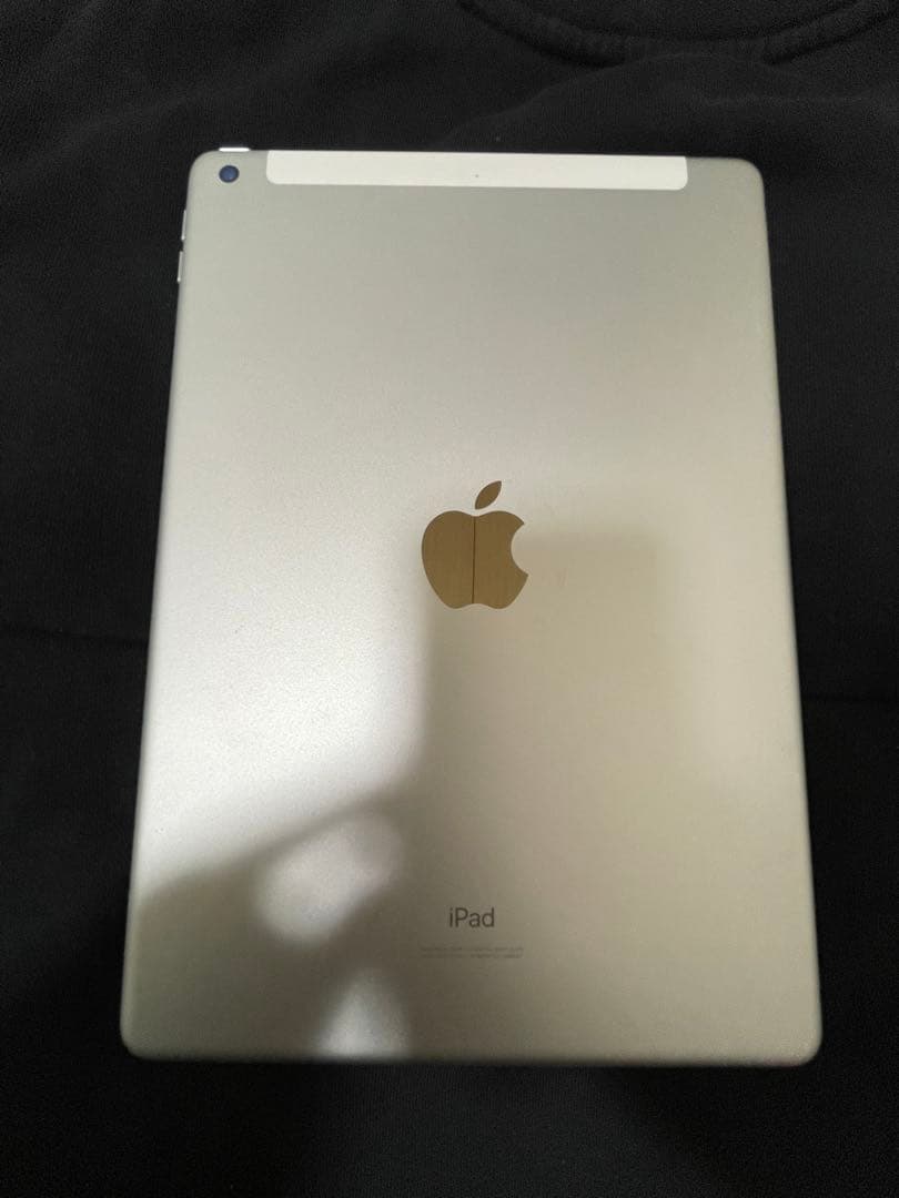ゆ*う様 ipad 7世代　32GB セルラーモデル　美品　完動品