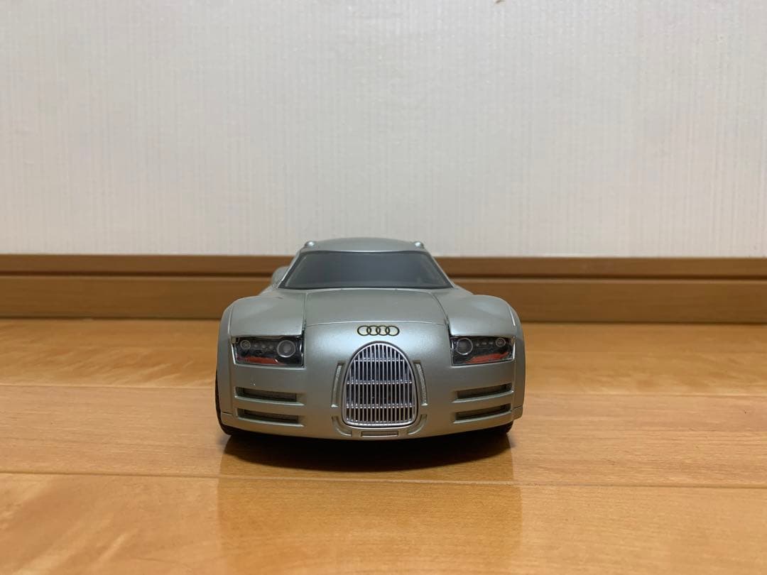 Audi スポーツカー ミニカー シルバー