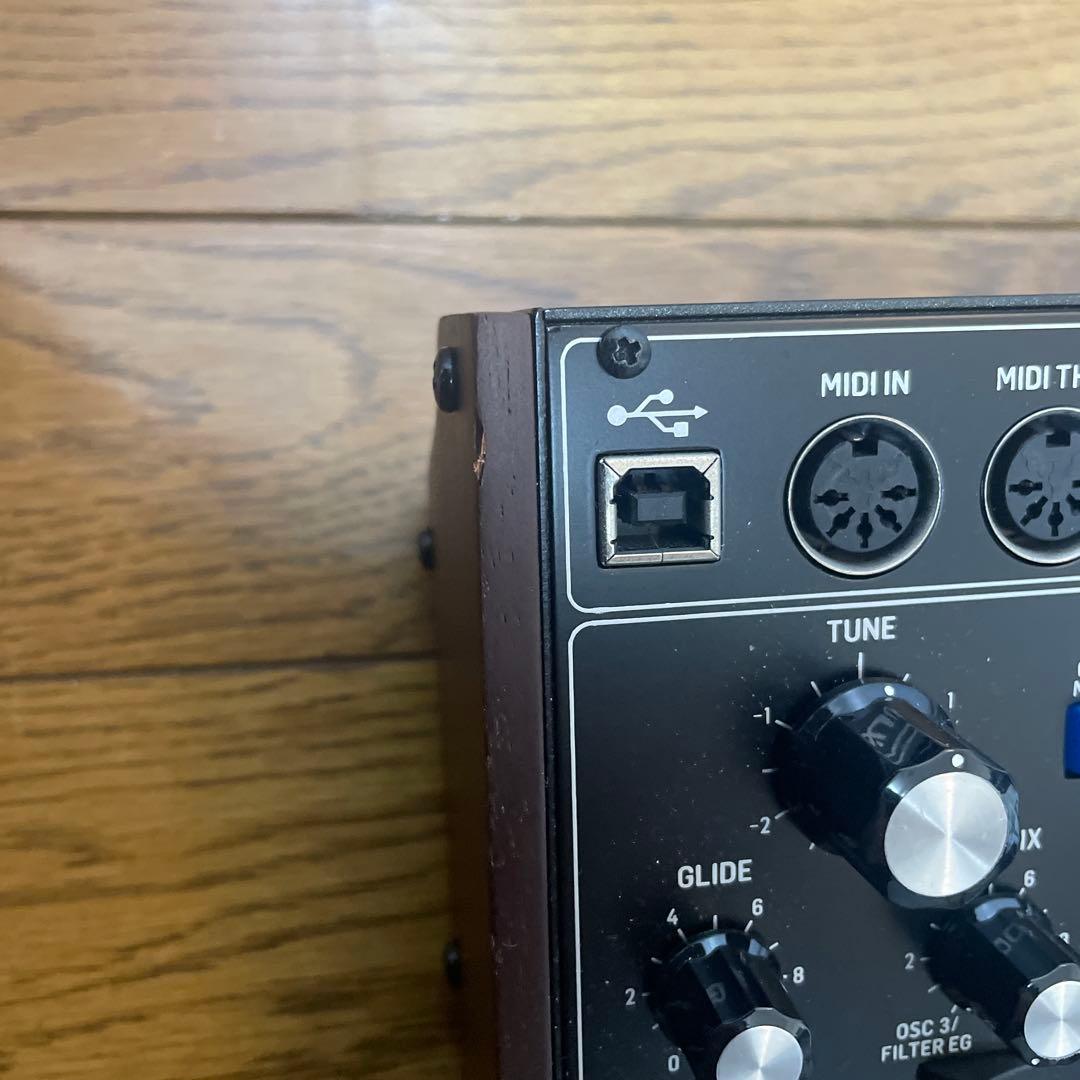 BEHRINGER ( ベリンガー ) Model D