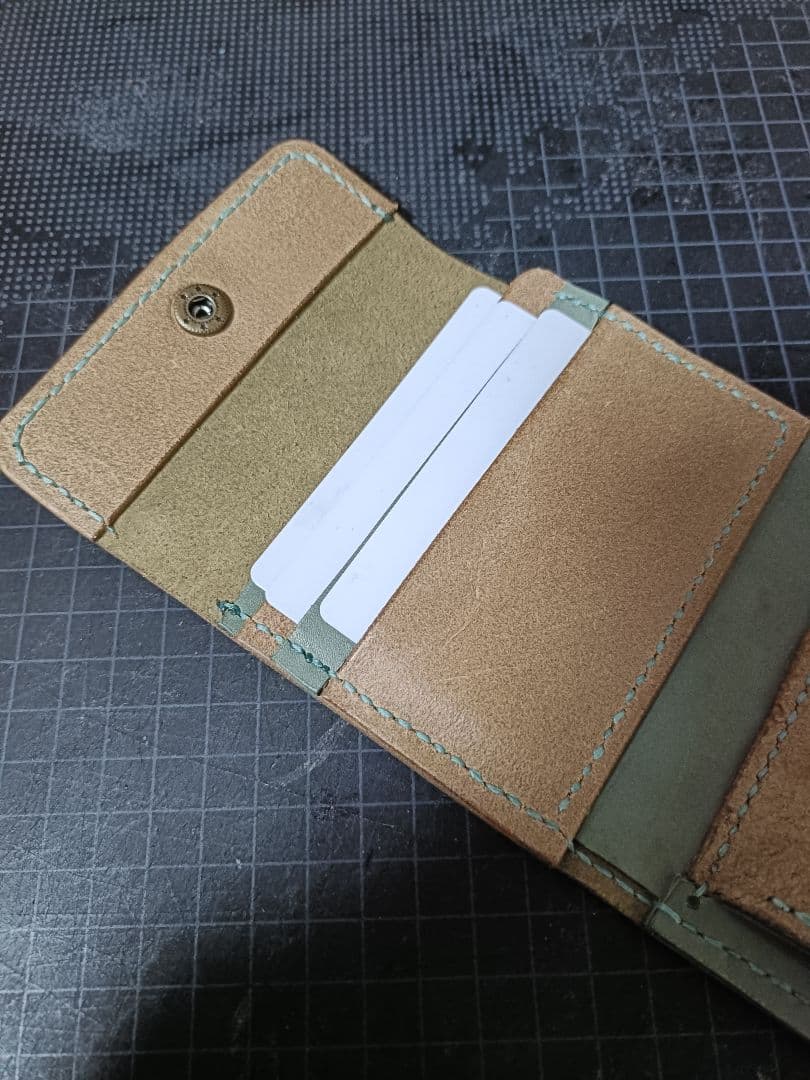 三つ折り財布　ミドルウォレット　一点物　本革ヌメ革　新品