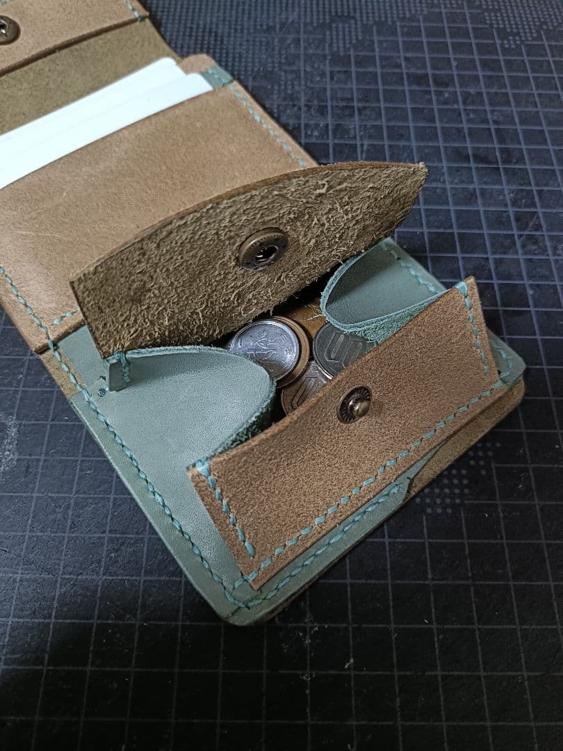 三つ折り財布　ミドルウォレット　一点物　本革ヌメ革　新品