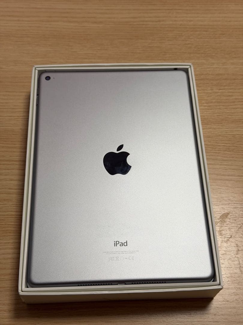 iPad本体 iPad Air2 Wi-Fi Space Gray-