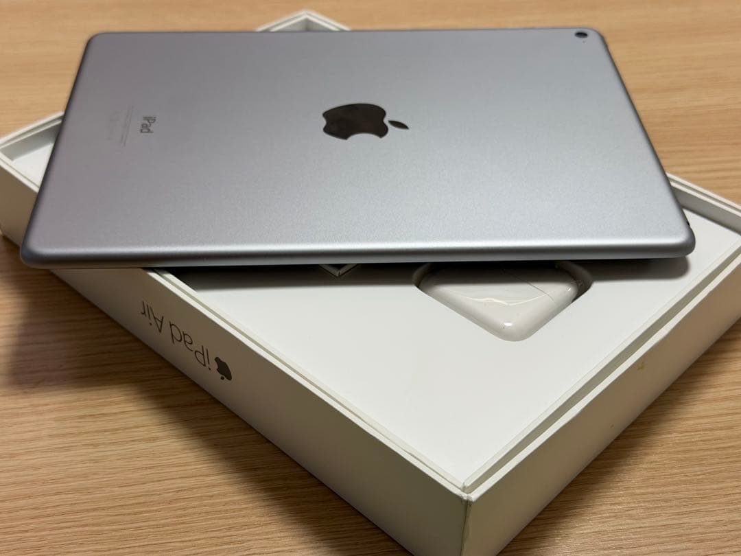 iPad本体 iPad Air2 Wi-Fi Space Gray-