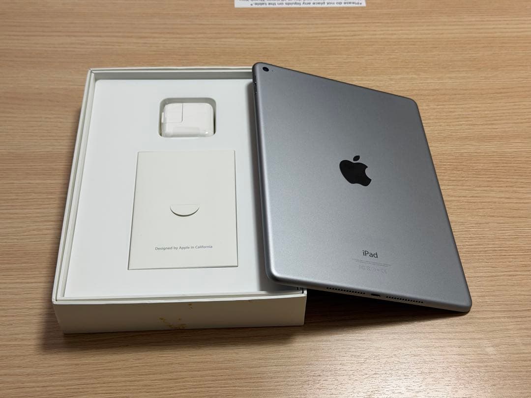 iPad本体 iPad Air2 Wi-Fi Space Gray-