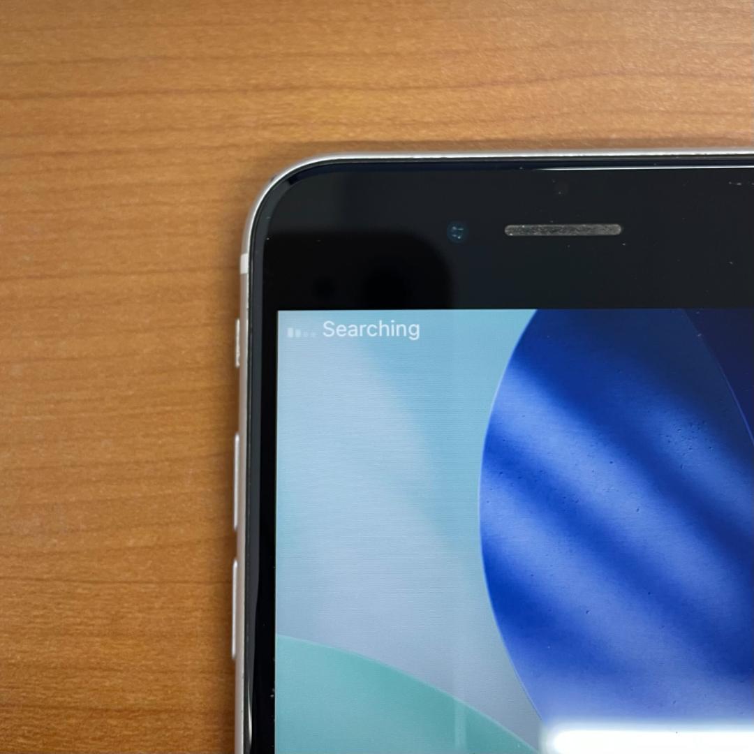 B*︎様 動作確認済み iPhone SE 第2世代 64GB ID:A2615