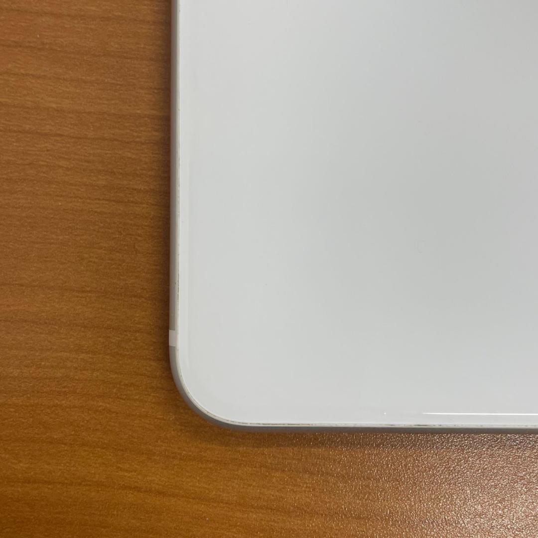 B*︎様 動作確認済み iPhone SE 第2世代 64GB ID:A2615