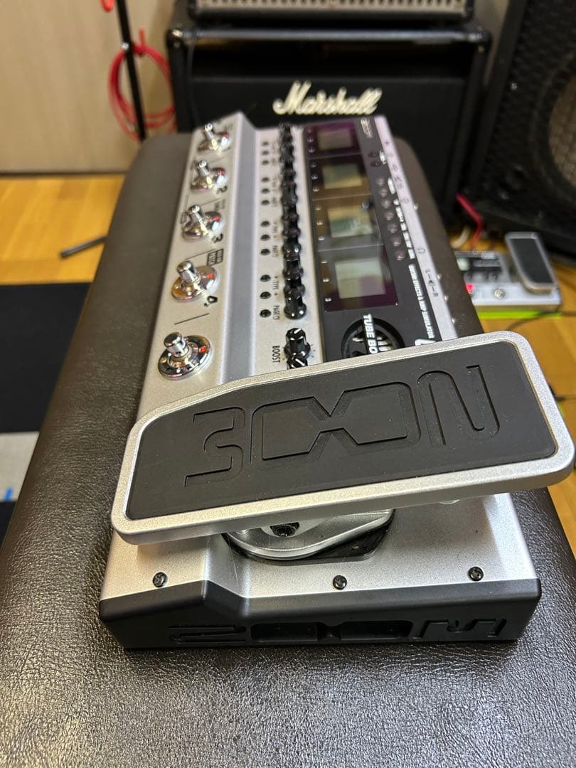 完動品ZOOM G5 ＋純正アダプター＋純正ソフトケース＋取扱説明書＋予備真空管