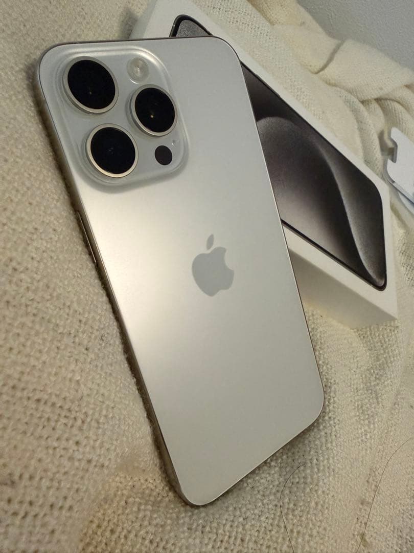 【美品】iPhone15ProMax 1TB ホワイトチタニウム SIMフリー