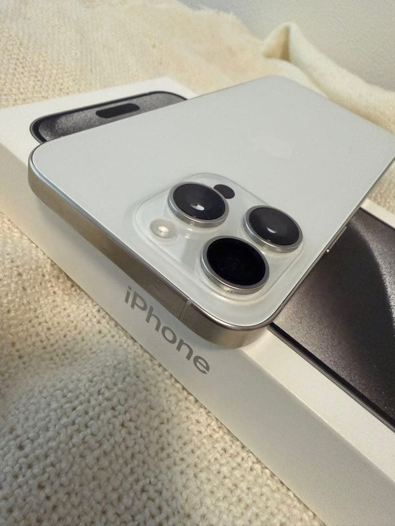 【美品】iPhone15ProMax 1TB ホワイトチタニウム SIMフリー