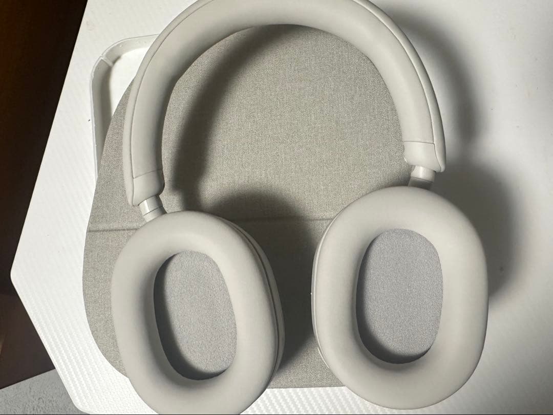 WH-1000XM5 ホワイト