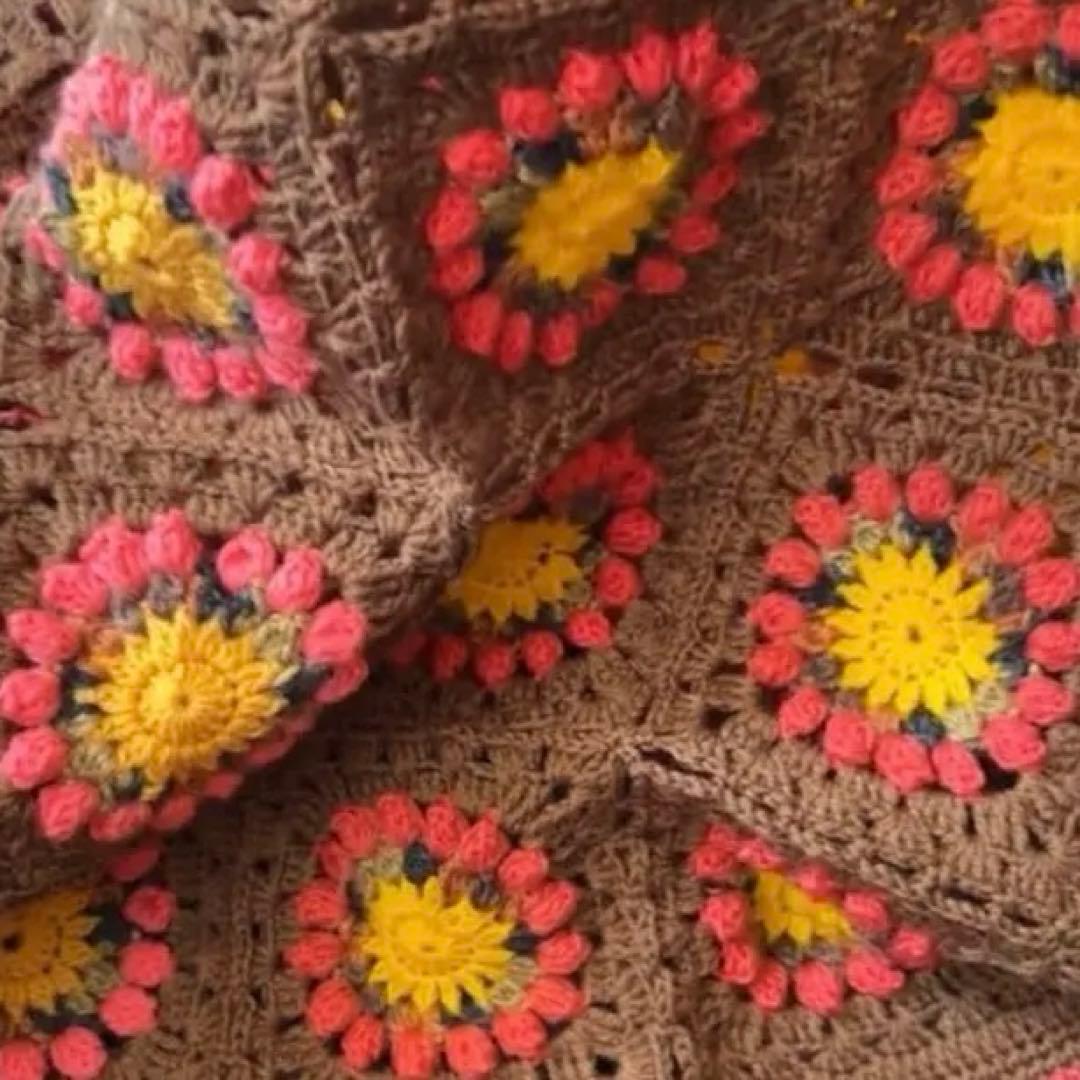 手編み　膝掛け　テブルクロス　など　花柄 ☝˃̵͈̑ᴗ˂̵͈̑❤
