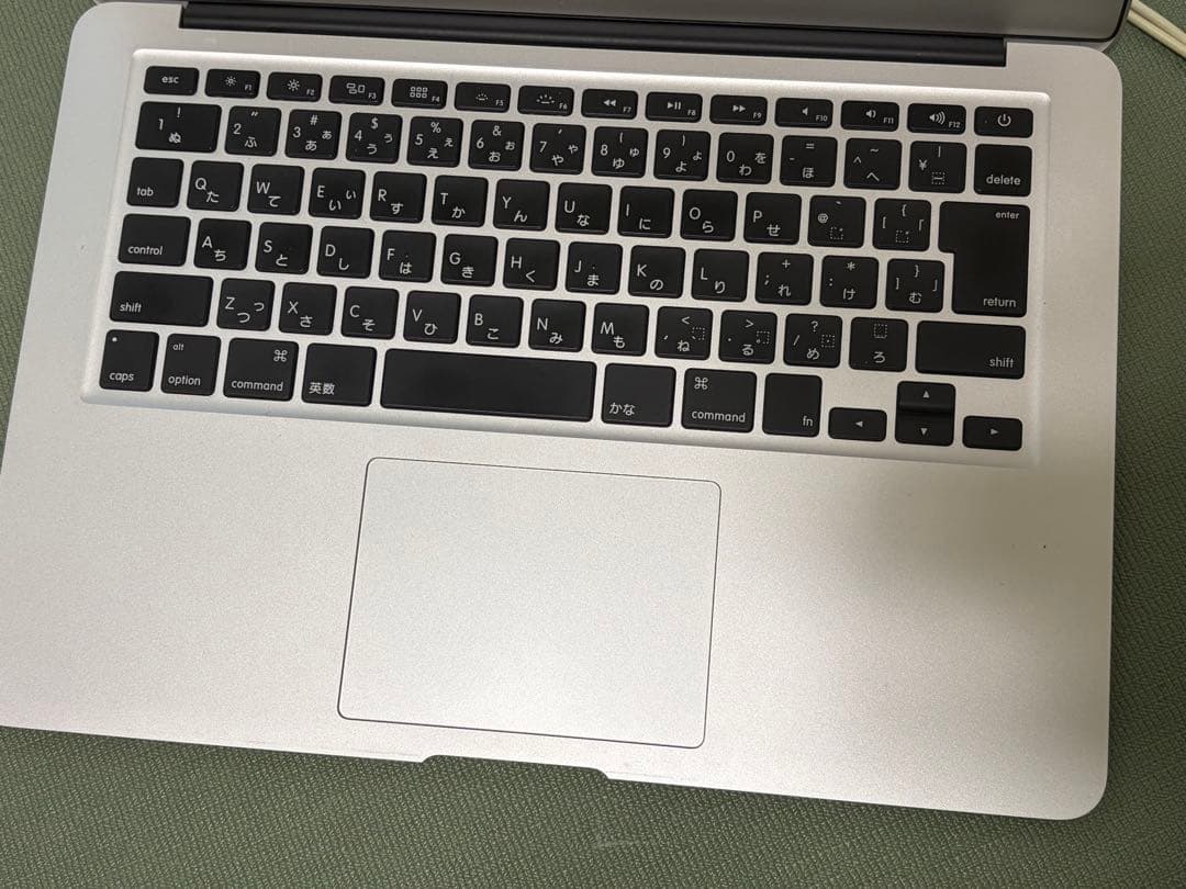 Apple MacBook Air 13インチ (2017) 本体