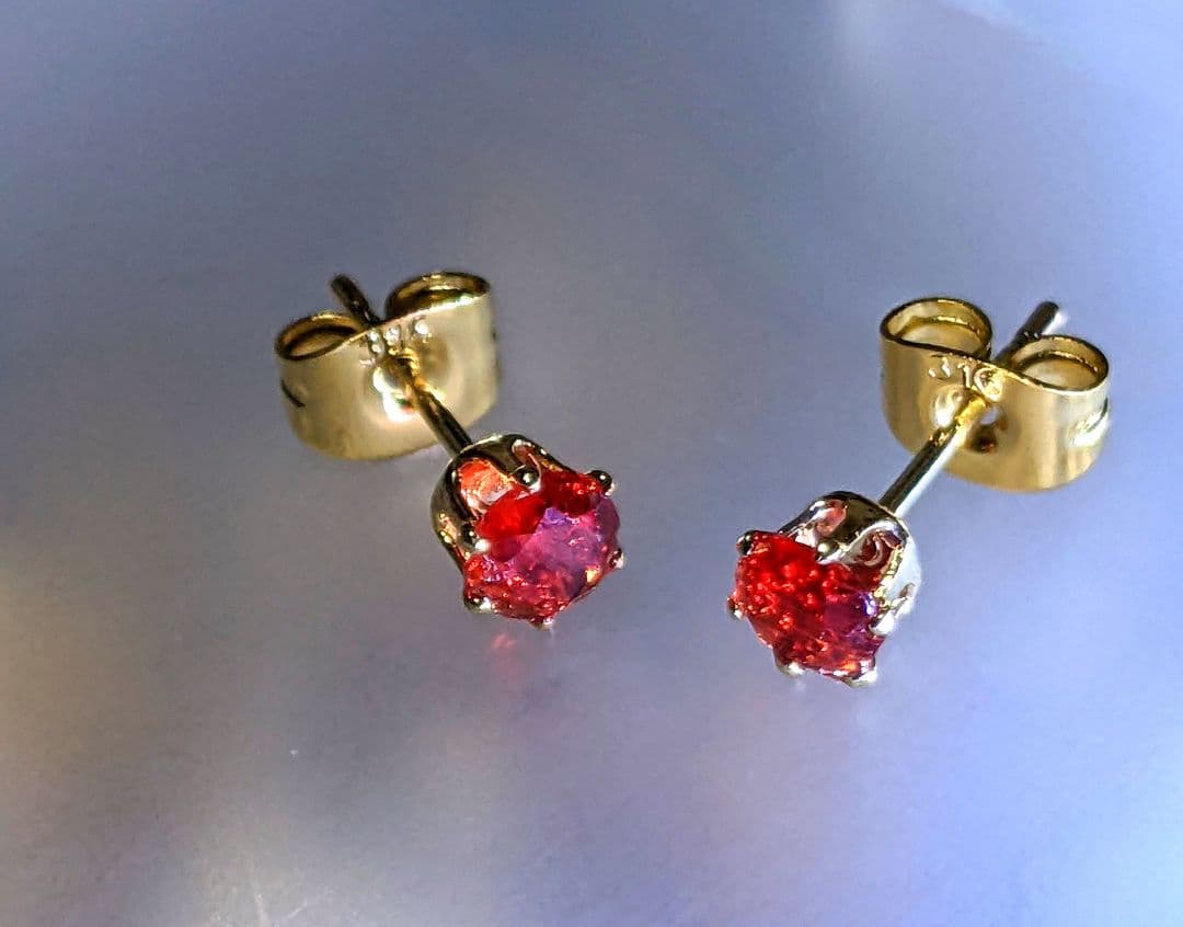 ✨チベットの夕焼け✨ 天然希少石レッドアンデシン スタッドピアス　4㎜