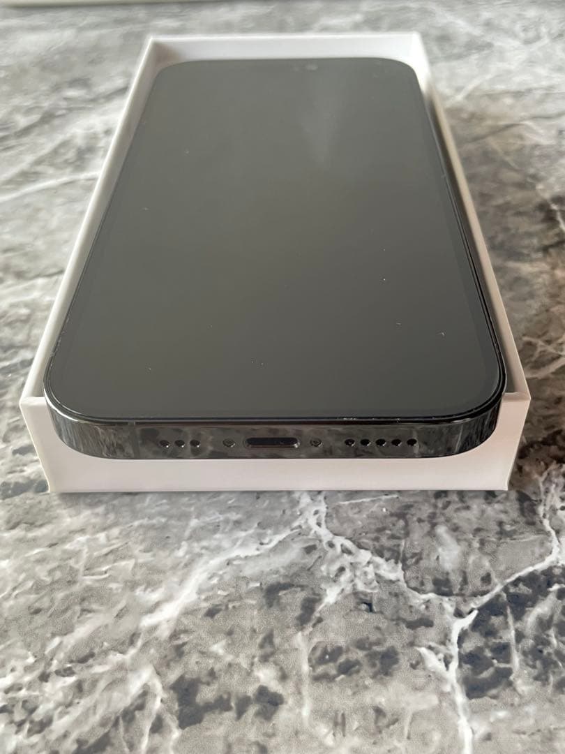 超美品6/28購入iPhone14 pro 256G ブラック SIMフリー