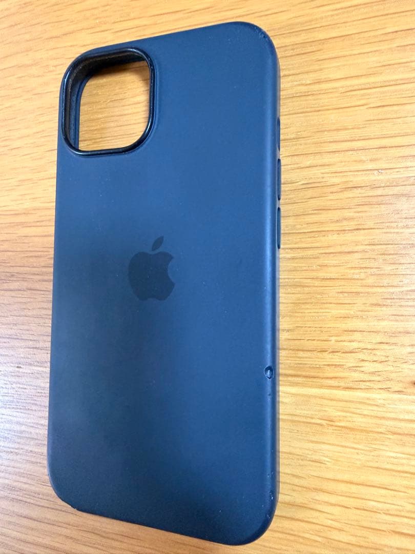 iPhone15 本体 128GB 純正ケース付き