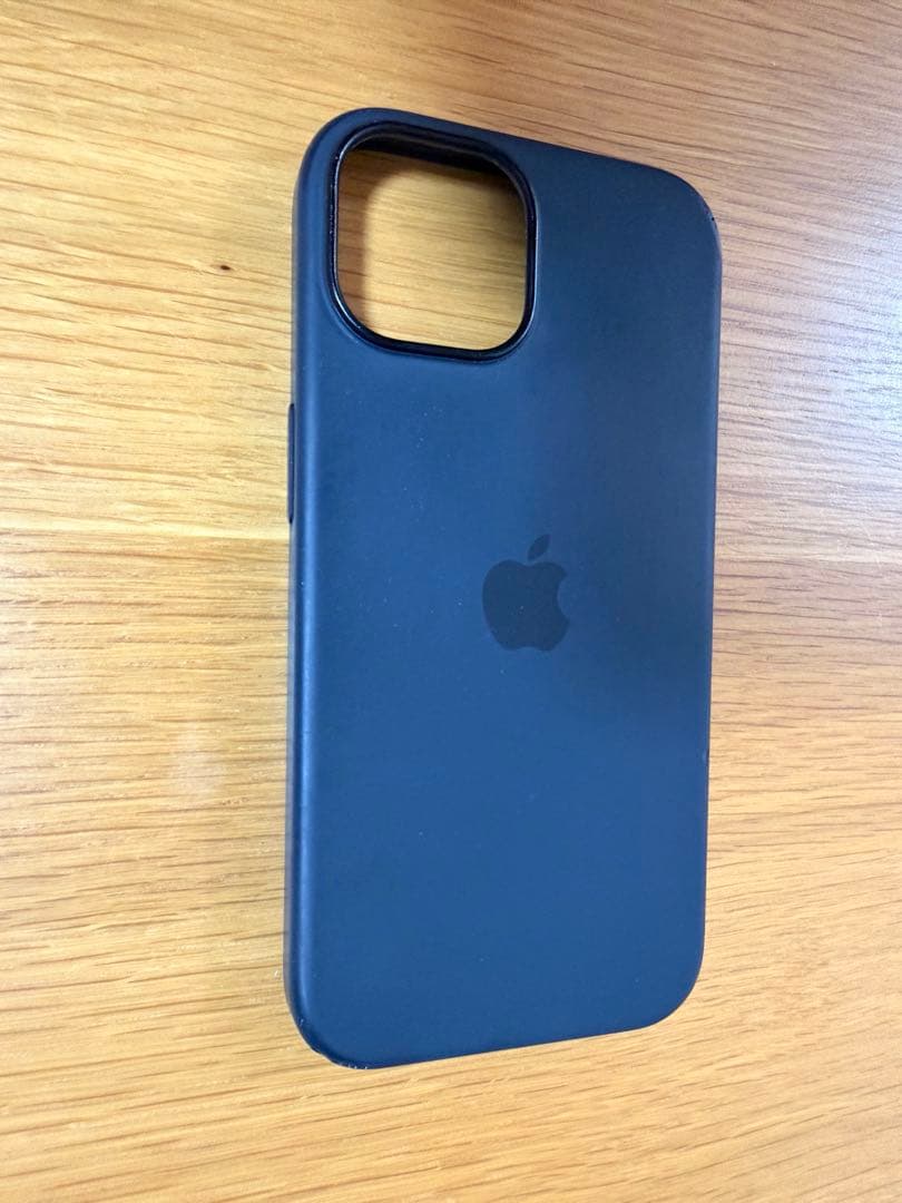 iPhone15 本体 128GB 純正ケース付き