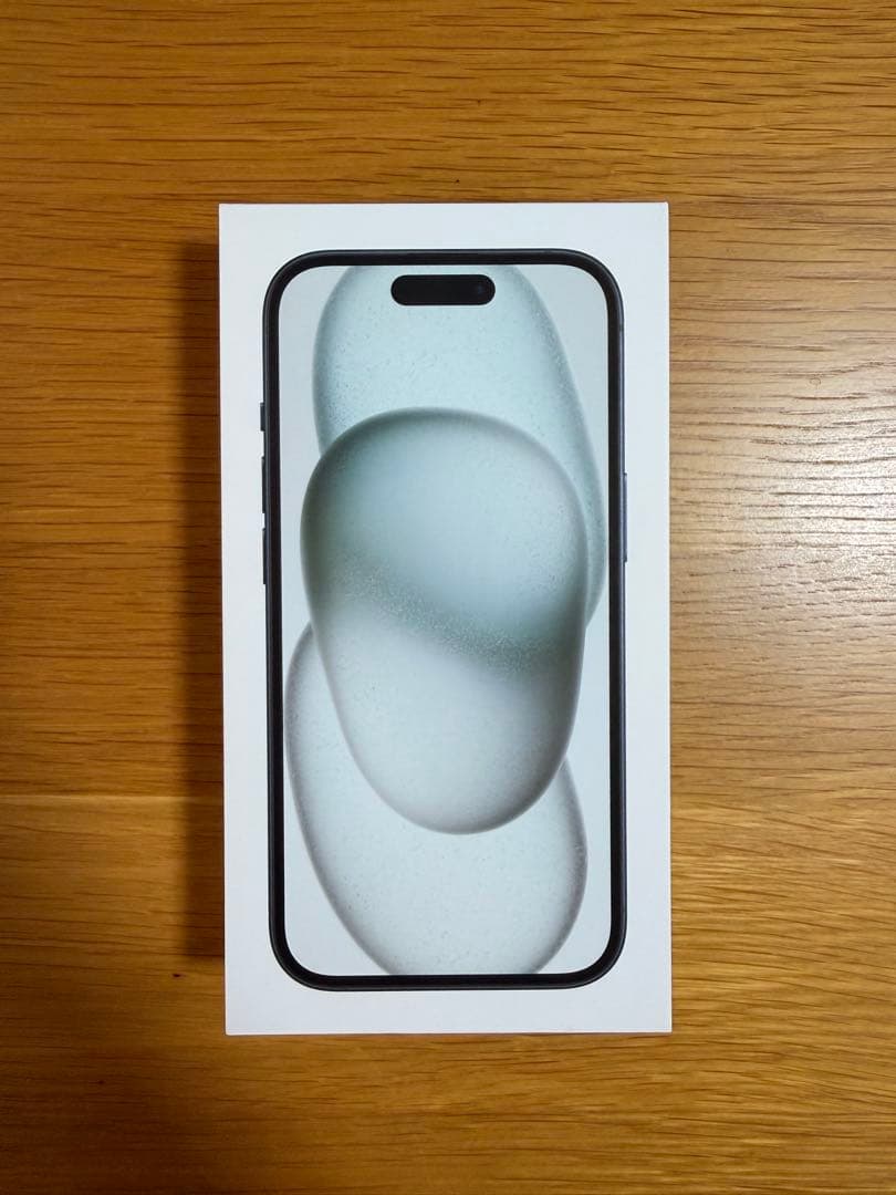 iPhone15 本体 128GB 純正ケース付き