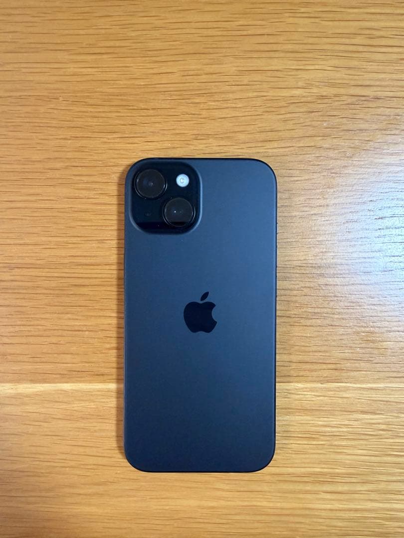 iPhone15 本体 128GB 純正ケース付き