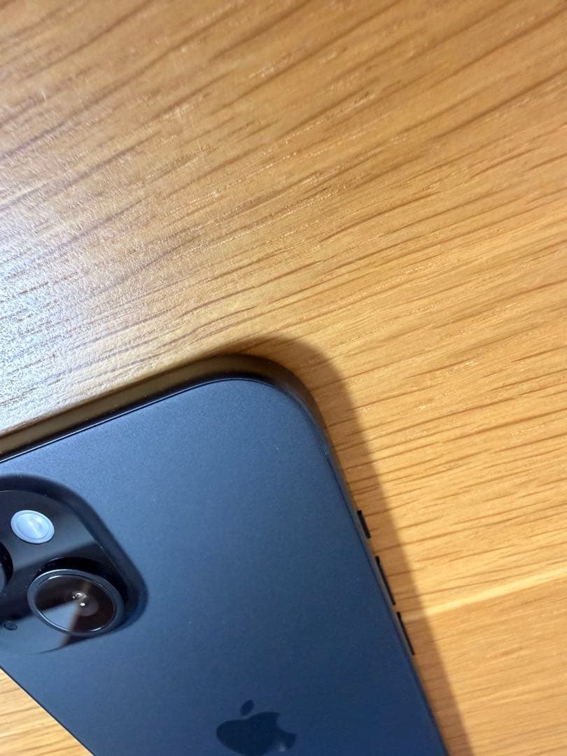 iPhone15 本体 128GB 純正ケース付き