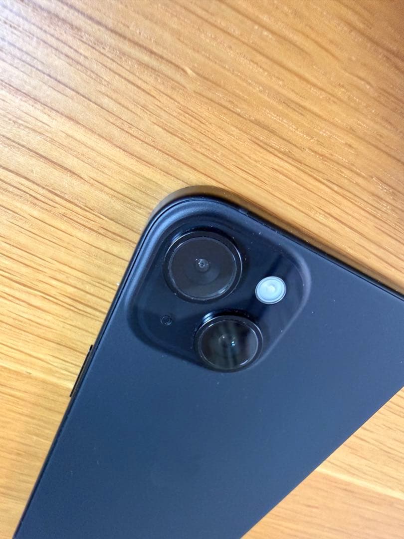 iPhone15 本体 128GB 純正ケース付き
